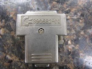 Amiga RGB to VGA 23pin-15pin SVGA Monitor Silver Adaptor 390682-01 Commodore CBM - Picture 1 of 4