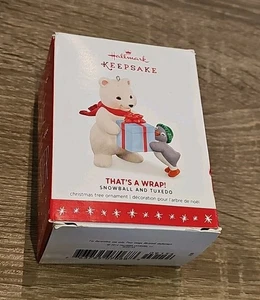 Hallmark's Snowball and Tuxedo Series #16 "That's A Wrap!" 2016 Ornament - Picture 1 of 2