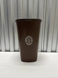 Tupperware Servier 10,5" Kanister 1222-5 mit Deckel 808-41 gelb Starburst  - Bild 1 von 4