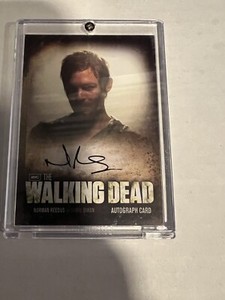 Norman Reedus Daryl Dixon THE WALKING DEAD Season 2 Autograph Card Auto A5