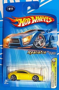 Hot Wheels 2005 First Editions Realistix #11 Aston Martin V8 Vantage Yellow - Picture 1 of 2