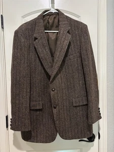 Harris Tweed 44S Brown Herringbone Blazer Handwoven Wool Scotland Short - Picture 1 of 15