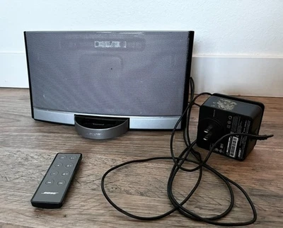 Altavoz portátil de música digital Bose SoundDock N123 con cable de alimentación remoto Foto 1 de 4