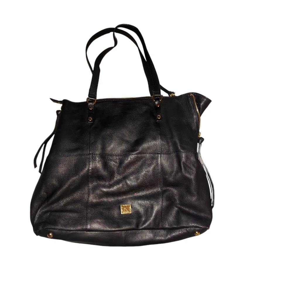 Bolso de Hombro KOOBA Everette Cuero Guijarro Negro Forro a Rayas Foto 1 de 4