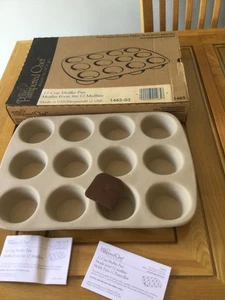 Pampered Chef 12 hole stone wear muffin or cupcake pan, tray. BNIB - Picture 1 of 11