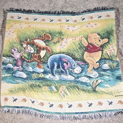 Manta tapiz Winnie The Pooh de colección tiro RARO paisaje escalón/corriente Foto 1 de 4