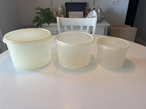 Vintage Tupperware Aufbewahrung Kanister Behälter alle mit Deckel Menge (3) 6”, 8”, 9” - Bild 1 von 13