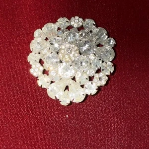 Broche Vintage Cristal Transparente Floral Flores Blanco Estampado Condenado Estrás - Imagen 1 de 5