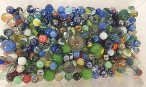Approx 2.7KG Bundle of Vintage Marbles - Various Sizes and Colours - Picture 1 of 7