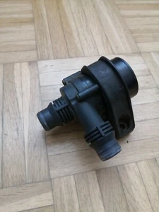 E39 M52b25 Zusatzwasserpumpe - Bild 1 von 4