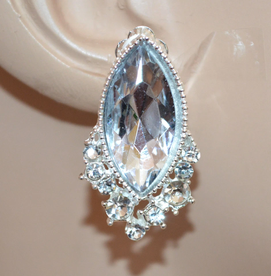 Orecchini a clips donna argento platino cristallo strass lobo bottone UW115 - Immagine 1 di 1