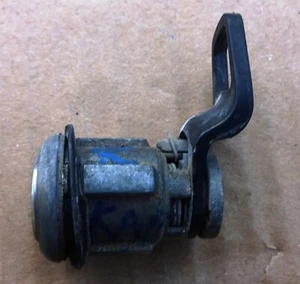 OPEL KADETT E 2 PUERTAS MODELO 1985 88 cerradura de puerta sin llave lado der... - Imagen 1 de 8