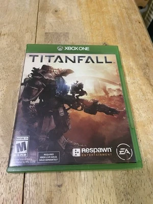 Videojuego y funda Xbox One Titanfall Foto 1 de 4