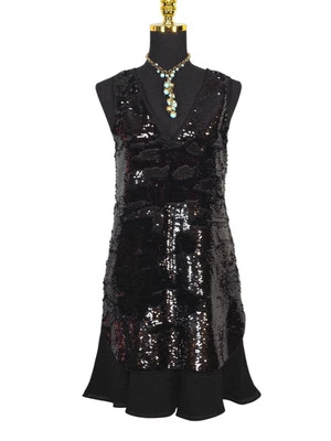 Vestido Emporio Armani Lentejuelas en Capas IT 42 / US 6 NUEVO CON ETIQUETAS $425 Cuello en V Dobladillo de Gasa Foto 1 de 4