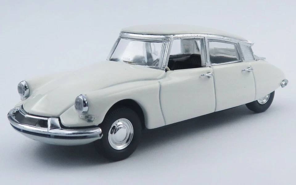 CITROEN DS 19 PERSONAL CAR ISPETTORE GINKO 1962 1 43 Rio Movie Modellino Nuovo