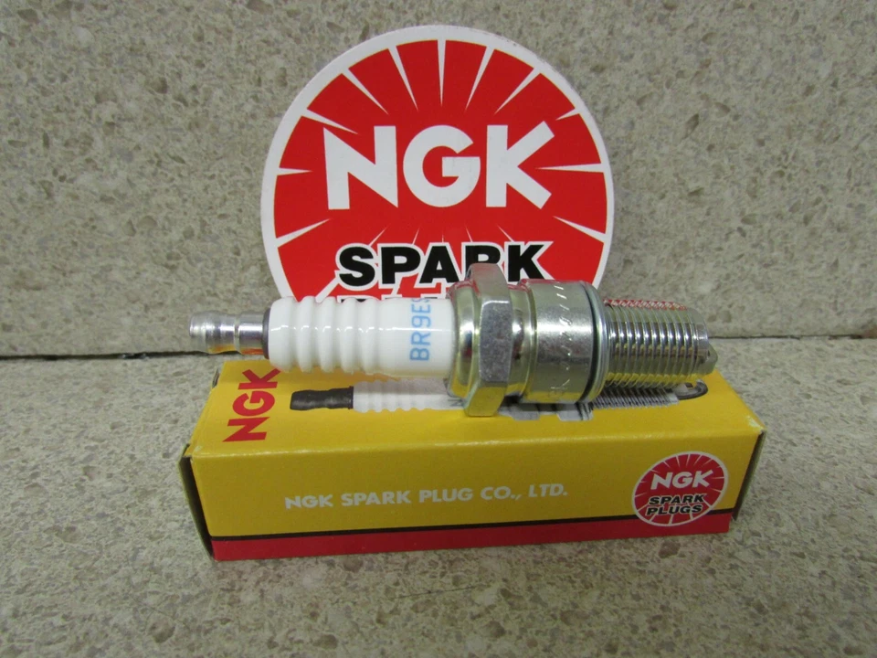 Bujía NGK 89-06 KAWASAKI KDX200 KDX 200 BR9ES Foto 1 de 1