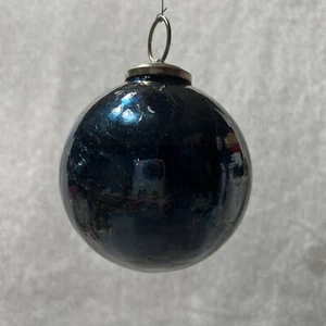 "Antiguo adorno Navidad azul cobalto vidrio bola pesada tapa de latón 4""" - Imagen 1 de 11