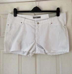 Topshop - Maternity White Under Bump Denim Shorts - Size 16 - Picture 1 of 2
