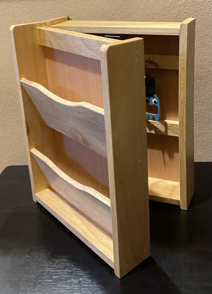 Armario de llaves con bisagras de madera con cierre magnético Foto 1 de 4