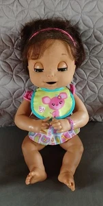 Poupée Baby Alive BRUNE Hasbro 2006 parle Espagnol Pipi Caca (3) RARE - Foto 1 di 9