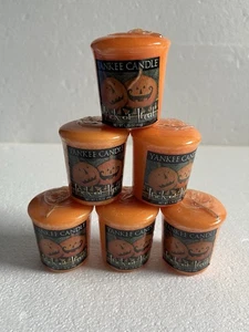 6 Sealed Yankee Candle Trick or Treat Retired Scent 1.75 Oz Votive Mini Candles - Picture 1 of 5