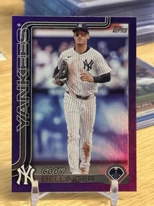 Actualización Topps 2025 lámina arco iris púrpura #US50 Cody Bellinger #d/250 NY YANKEES - Imagen 1 de 5