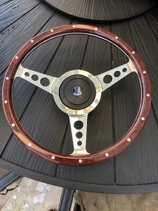 Triumph Spitfire 1977 en rueda clásica de borde de madera 13 pulgadas en S/plato Pol Spoke, incBoss - Imagen 1 de 6