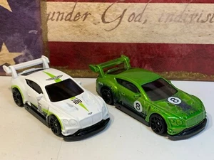 HOT WHEELS 2018 BENTLEY CONTINENTAL GT3 X2. 2021 WHITE & 2020 GREEN NICE - Picture 1 of 8