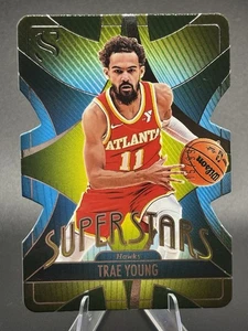 2024-25 Panini Silhouette Baloncesto TRAE YOUNG #10 Superestrellas Troquelado /99 - - Imagen 1 de 3