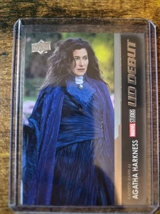 2024 Marvel Studios Serie 1 Kathryn Hahn Agatha Harkness UD Debut #103 - Bild 1 von 2