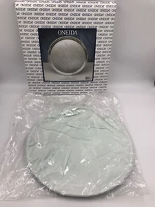Oneida 14'' Silverplated Embossed Tray With Floral Design - Picture 1 of 6