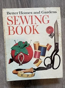 VINTAGE Better Homes & Gardens Sewing Book 1970 Hardcover 5 Ring Binder Retro - Picture 1 of 12