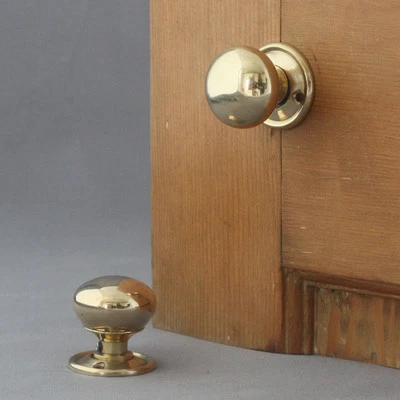 Small Brass Georgian Cottage Door Knobs - Image 1 of 4