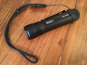 Neue 5.11 taktische ATAC A1 kompakte Taschenlampe, schwarz, EDC - Bild 1 von 8