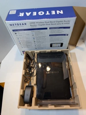 Netgear N900 450 Mbps 4-Port Wireless Dual Band Router WNDR4500  - Image 1 of 4