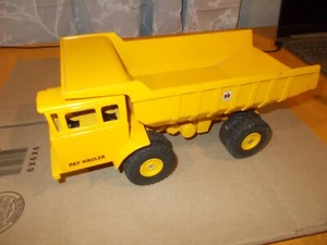 Vintage 1970s Ertl 1/25 International Pay Hauler 12" Hydralic Dump Truck - Bild 1 von 6