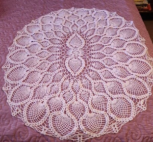 Mesa o tapete vintage hecho a mano con diseño de piña de ganchillo - Imagen 1 de 3