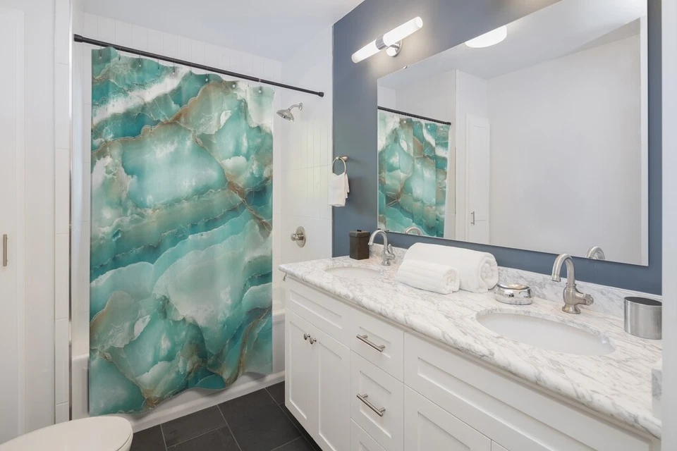 Cortinas de ducha de arte abstracto vintage verde con patrón de mármol Foto 1 de 1