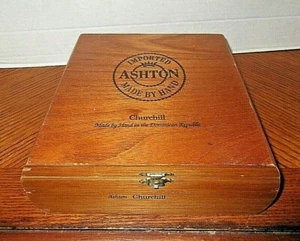 ASHTON CHURCHILL WOOD CIGAR BOX Brass Latch and Hinges 8" x 8 1/4" - Imagen 1 de 5
