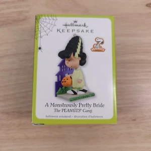 Hallmark Lucy Ornamento Monstruosamente Bonita Novia 2011 Cacahuetes Recuerdo de Halloween - Imagen 1 de 10
