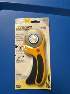 Olfa Taglierina ergonomica rotante per tessuti 60 mm RTY-3/DX per trapuntatura, cucito, artigianato - Foto 1 di 2