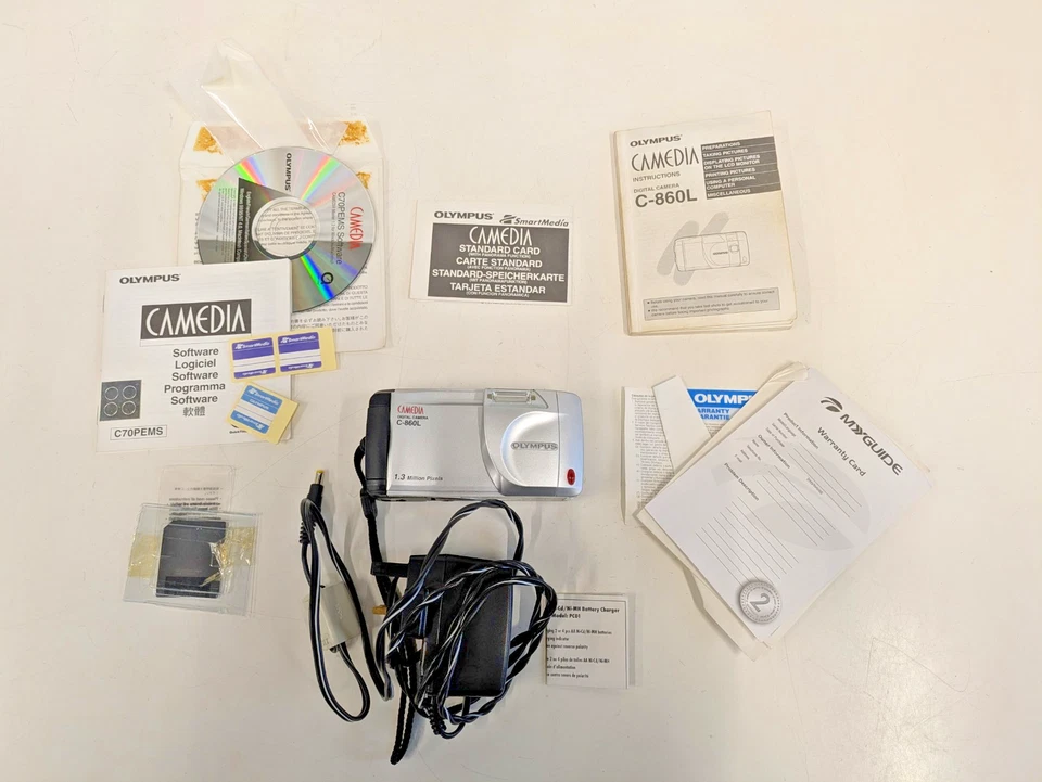 Boxed Olympus Camedia C-860L Digital Camera 1.3 MP excellent condition working - Image 1 of 4