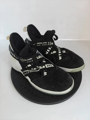 7 码 (GS) - 耐克 LeBron Soldier 12 低帮见证 — 第 1/4 张图片