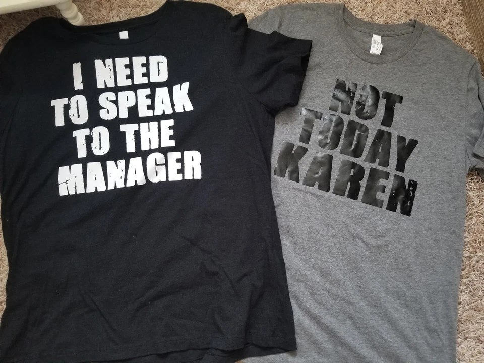 Parejas Disfraces Halloween Karen Camisetas Suyas Foto 1 de 4