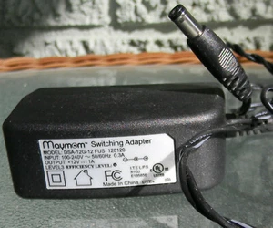 Maymon breast pump SWITCHING ADAPTER DSA-12G-12 FUS 120120 +12V -- OEM - Picture 1 of 3