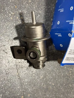 Fuel Injection Pressure Regulator Delphi FP10388 - Image 1 of 4