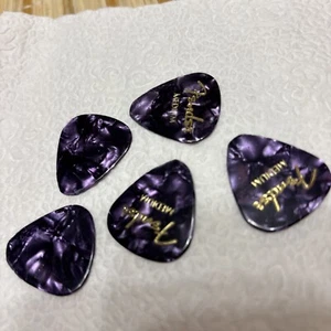 Fender 351 Premium Celluloid Guitar Picks - MEDIUM, PURPLE - 5 Pack - Picture 1 of 2