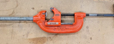 Ridgid 4S Pipe Cutter Heavy Duty Ridge Tool Co USA 2–4 Inch Capacity - Image 1 of 4