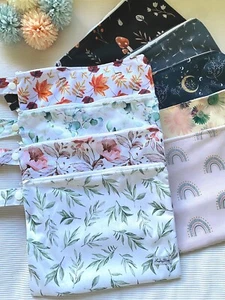 25x18cm Waterproof Small Wet Bag, Sanitary Bag, Snacks Bag, Girls Makeup Bag AU - Picture 1 of 18