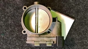 AUDI A8 THROTTLE BODY ASSEMBLY 077133062A - Picture 1 of 3